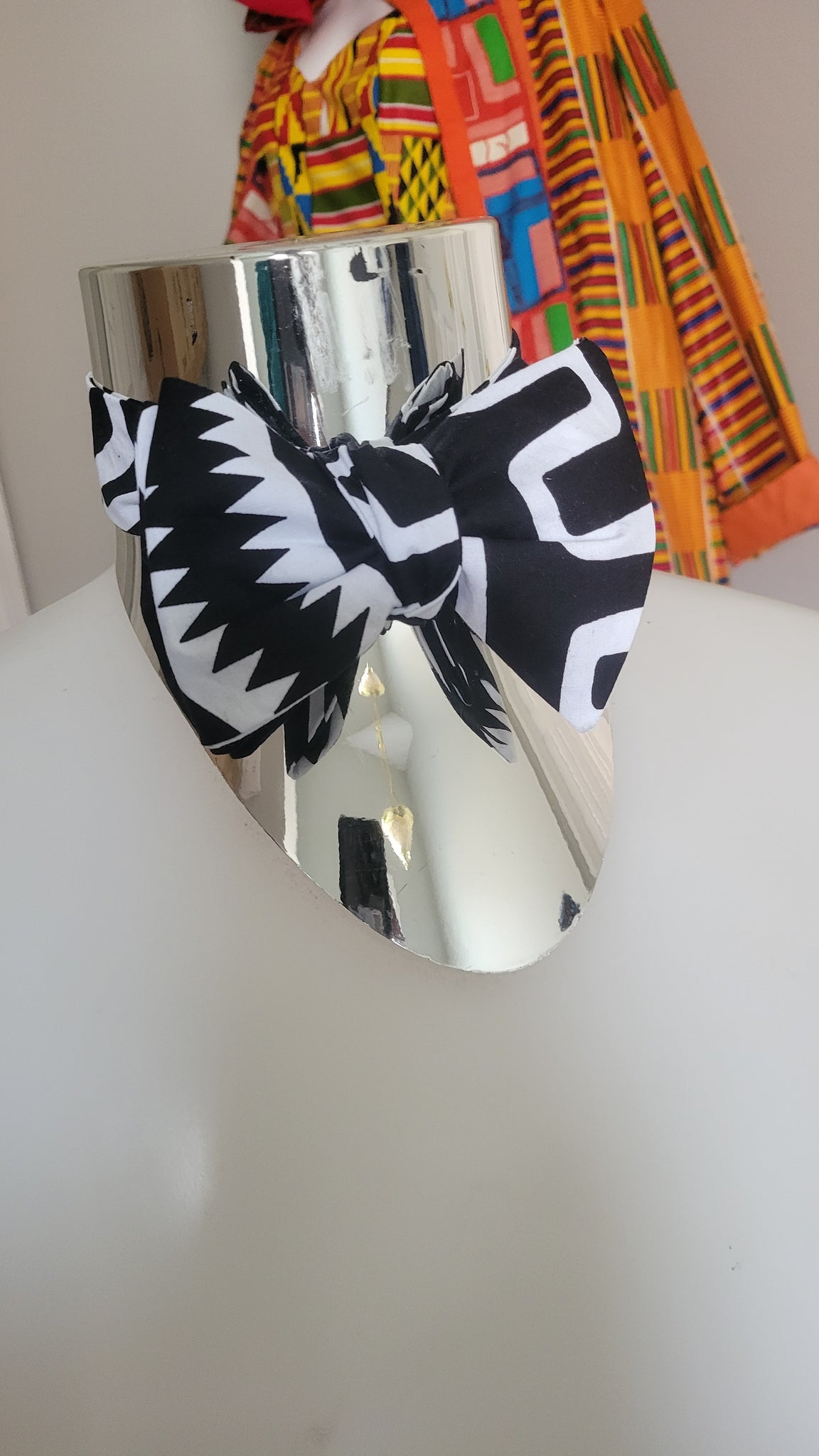 Men's patterned bowtie - double sided