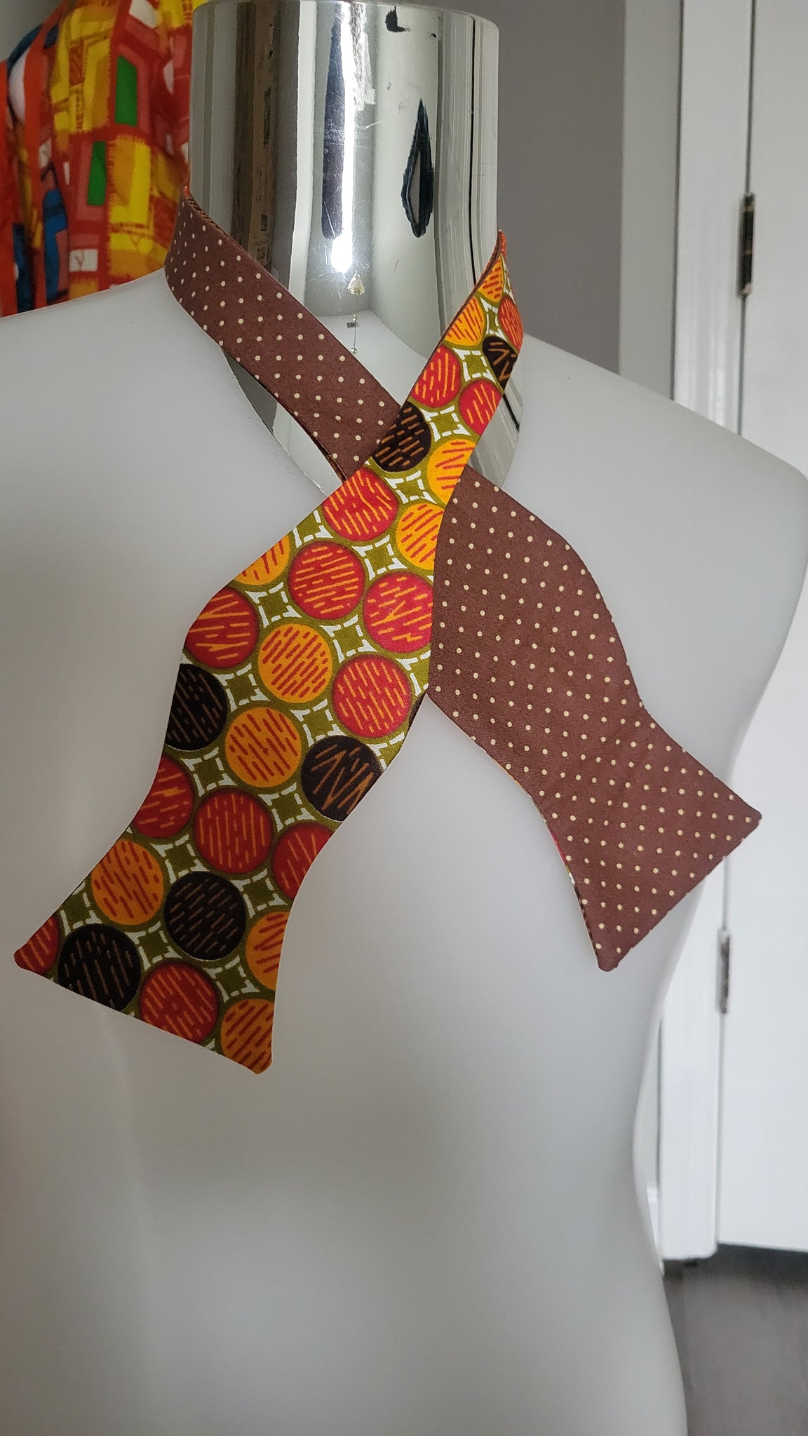 Men's patterned bowtie - double sided